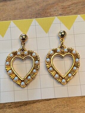 Vintage Avon 1994 Gold Tone 'Special Heart' Dangling Stud Earrings With Pearls